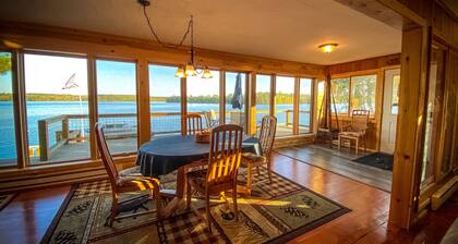 Bear Island getaway.Escape to this cozy cabin near Voyageurs National Park