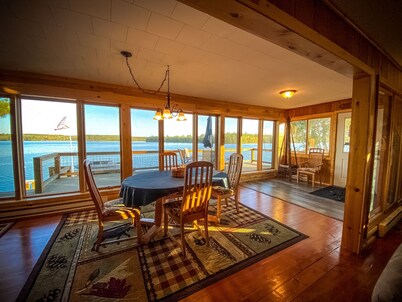 Bear Island getaway.Escape to this cozy cabin near Voyageurs National Park