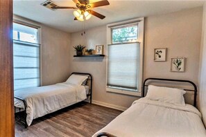 3 bedrooms, iron/ironing board, free WiFi, bed sheets