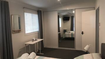 1 bedroom, desk, iron/ironing board, free WiFi