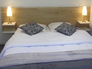 6 bedrooms, iron/ironing board, travel crib, free WiFi