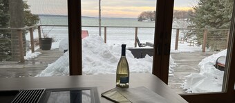 Private Elk Lake Cottage minutes from Elk Rapids