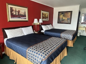 Two Queen Bed Non Smoking | WiFi (無料)、ベッドシーツ