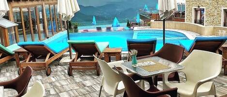 Indoor pool, outdoor pool