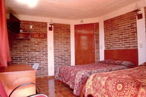 3 bedrooms, desk, free WiFi, bed sheets - casa, balcón (Ixtlahuaca Barrio)