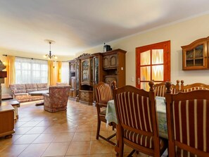 Interior - Wonderful private villa for 4 guests with A/C, WIFI, TV, terrace and pets allowed (Balatonfüred)