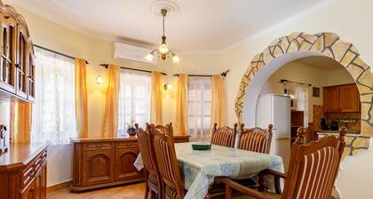 Magnifique maison de vacances privée avec WIFI, climatisation, TV, terrasse et animaux admis