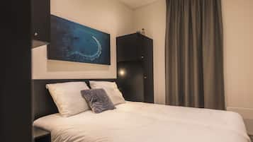 Furniture, Property, Building, Comfort, Textile, Wood, Interior Design, Lamp, Lighting, Flooring