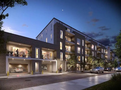 Luxury 2 Bed 2 Bath Condo In Bywater with Pool!