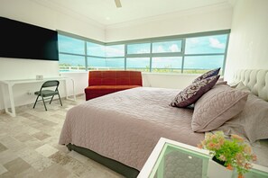 5 camere, una scrivania, ferro/asse da stiro, Wi-Fi gratuito