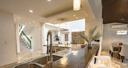 Puerto Morelos private House and Pool