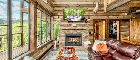 TV connectée, cheminée, jeux vidéo, table de tennis de table