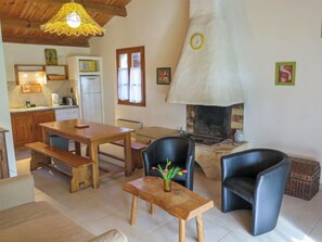 TV, fireplace, foosball - Le Châtaignier by Interhome (Blanquefort-sur-Briolance)