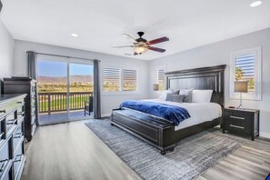 5 camere, una scrivania, ferro/asse da stiro, culla da viaggio