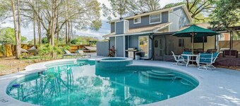 Perfect Location Heated Pool House
