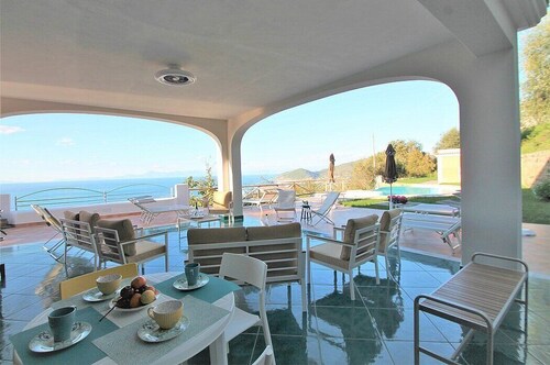 Villa Gaia: A bright and sunny two-story villa located on the slope of a hill, facing the sea, with Free WI-FI.