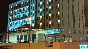 A multi-story hotel with a sign reading "Central New Hotel" at the top. - Sentral View Hotel (Bintulu)