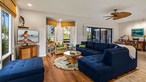 TV, books - 🏖️Keauhou Ocean-View Condo with Shaded Lanai & 2 King Beds | Kanaloa 1501 (Kailua Kona)