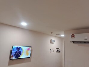 Standard dubbelrum | Skrivbord, gratis wi-fi och sÀngklÀder