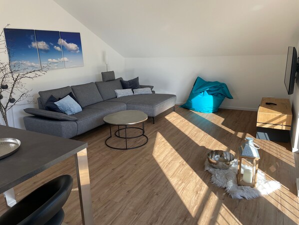 Unclassified image, 1 of 49, button