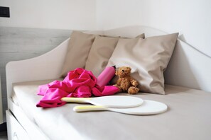 Free WiFi, bed sheets, wheelchair access