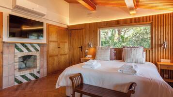 5 slaapkamers, een strijkplank/strijkijzer, gratis wifi, beddengoed