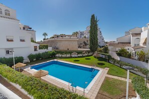 Pool - Holiday Apartment "Casa Chana" with Terrace, Shared Pool and Jacuzzi (Almunecar)