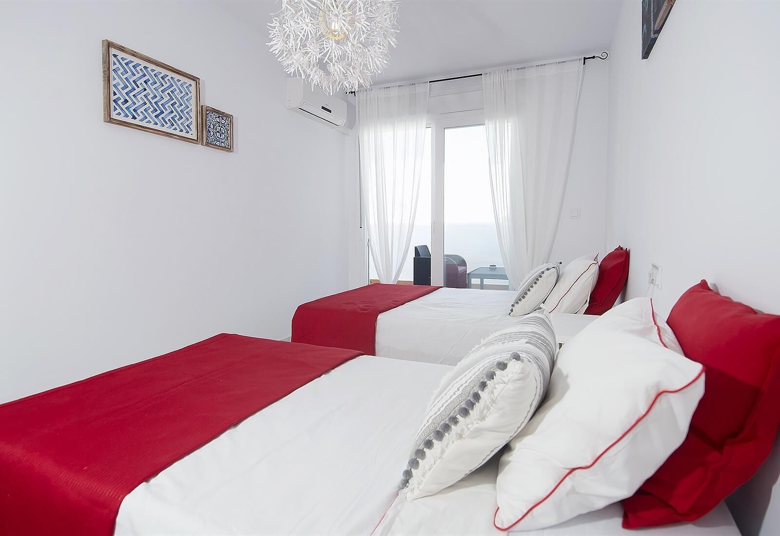 3 slaapkamers, een strijkplank/strijkijzer, gratis wifi