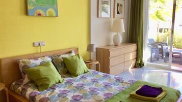 2 bedrooms, iron/ironing board, free WiFi