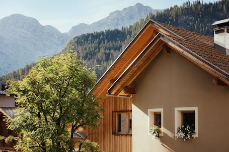 Exterior. Apartment "Chalet La Flüta - Margherita" with Mountain View, Private Balcony & Wi-Fi