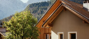 Apartment "Chalet La Flüta - Margherita" with Mountain View, Private Balcony & Wi-Fi