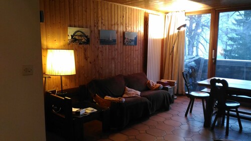 Sun and slopes view - cable car departure - Comfort sleeps 7