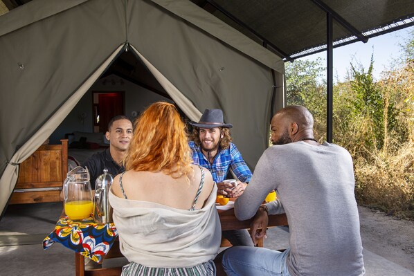 Telt | Sengetøy i egyptisk bomull, sengetøy av topp kvalitet og safe på rommet