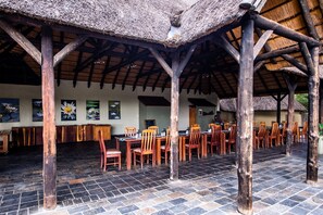 Frokostbuffé hver dag (ZAR 270 per person)