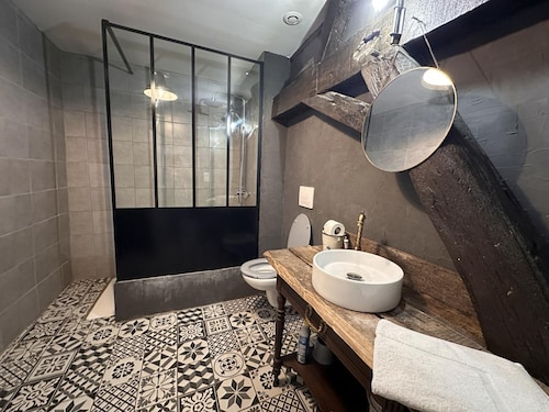 Gîte champêtre à Besson avec charme authentique