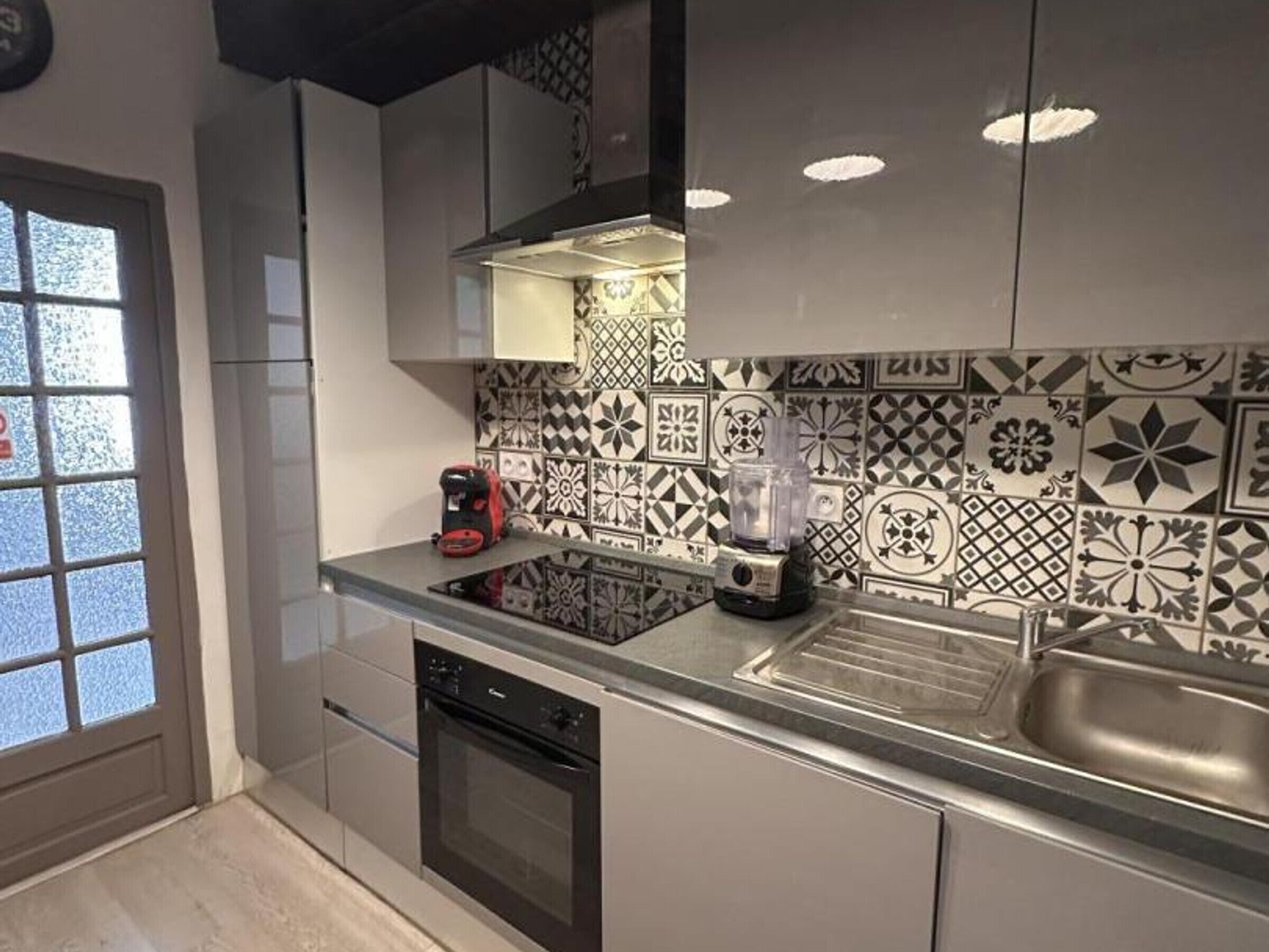 Frigorifero, microonde, lavastoviglie