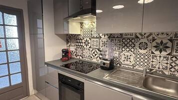 Refrigerador, microondas, lavavajillas