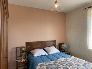 2 bedrooms, Internet - Renovated cottage in Pierrefitte-sur-Loire with garden and parking (Pierrefitte-sur-Loire)
