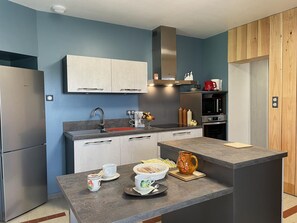 Fridge, microwave, dishwasher