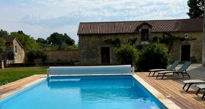 Casa en el corazón de la Dordoña con piscina privada, jardín y terraza