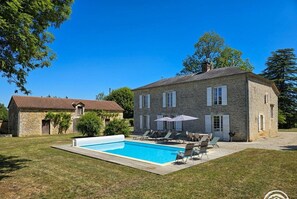 Pool - Spacious 19th-century house with private pool, AC, park, and modern amenities in Dordogne countryside (Savignac-les-Églises)