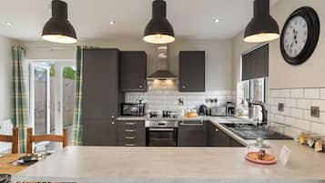 Cottage, Private Bathroom | Shared kitchen