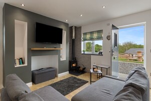 Cottage, Private Bathroom | Lounge