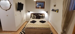 WiFi, bed sheets