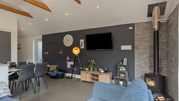 Cottage, Accessible, Private Bathroom | Lounge