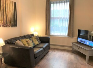 Comfort House, Private Bathroom | Lounge