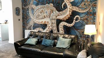 Comfort House, Private Bathroom | Lounge