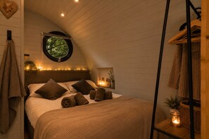 Cabin, Private Bathroom ((Max 2 Adults, 2 Child)) | Interior - Cwtch (Tenby)