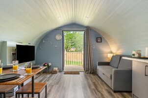 Cabin, Private Bathroom ((Max 2 Adults, 2 Child)) | Interior