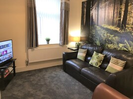 Comfort House, Private Bathroom | Lounge